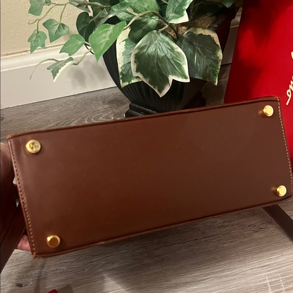 SOLD Two way pre-loved Salvatore Ferragamo Brown Leather with matching Wallet - Picture 7 of 16
